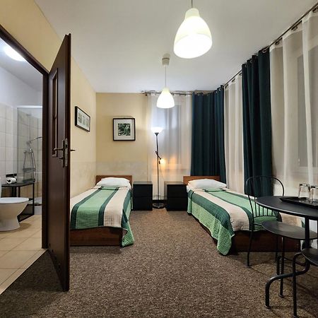 Hostel Zamosc - Pokoje Goscinne - Bezplatny Parking Exteriér fotografie