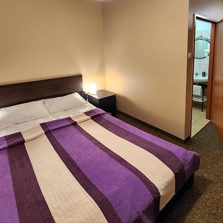 Hostel Zamosc - Pokoje Goscinne - Bezplatny Parking Exteriér fotografie