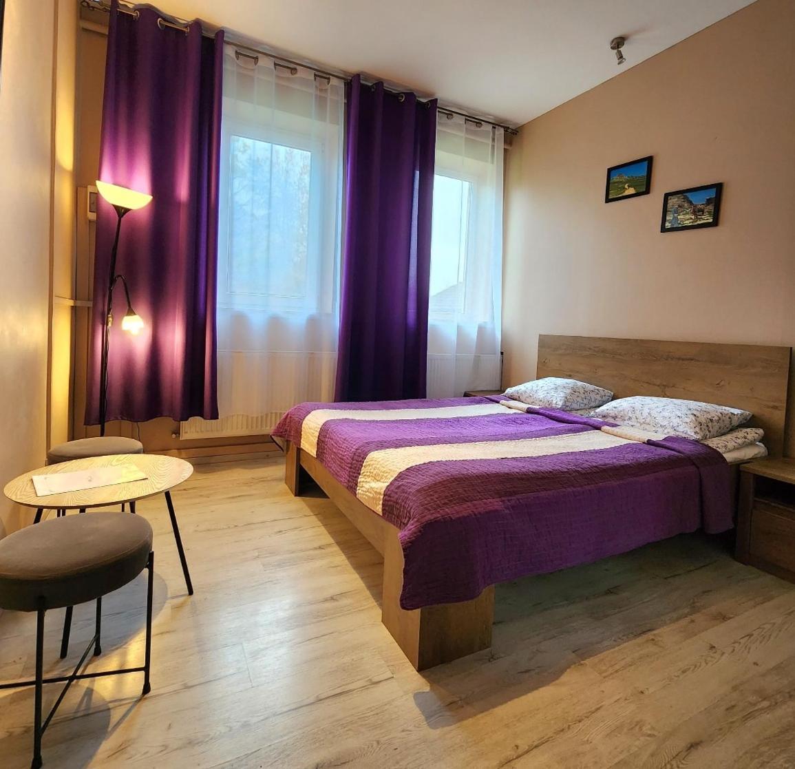 Hostel Zamosc - Pokoje Goscinne - Bezplatny Parking Exteriér fotografie