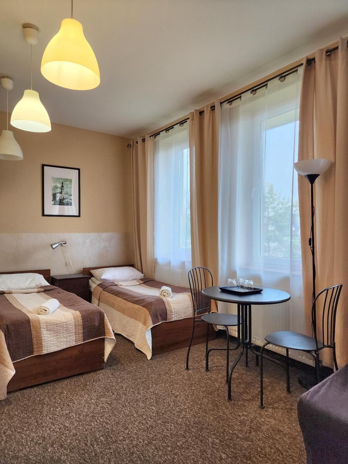 Hostel Zamosc - Pokoje Goscinne - Bezplatny Parking Exteriér fotografie