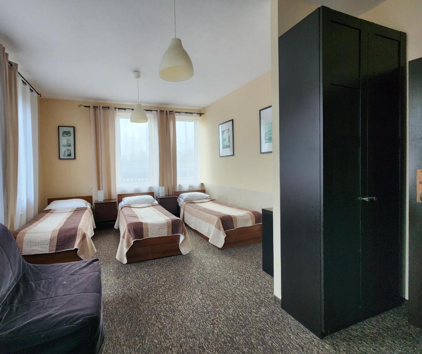 Hostel Zamosc - Pokoje Goscinne - Bezplatny Parking Exteriér fotografie
