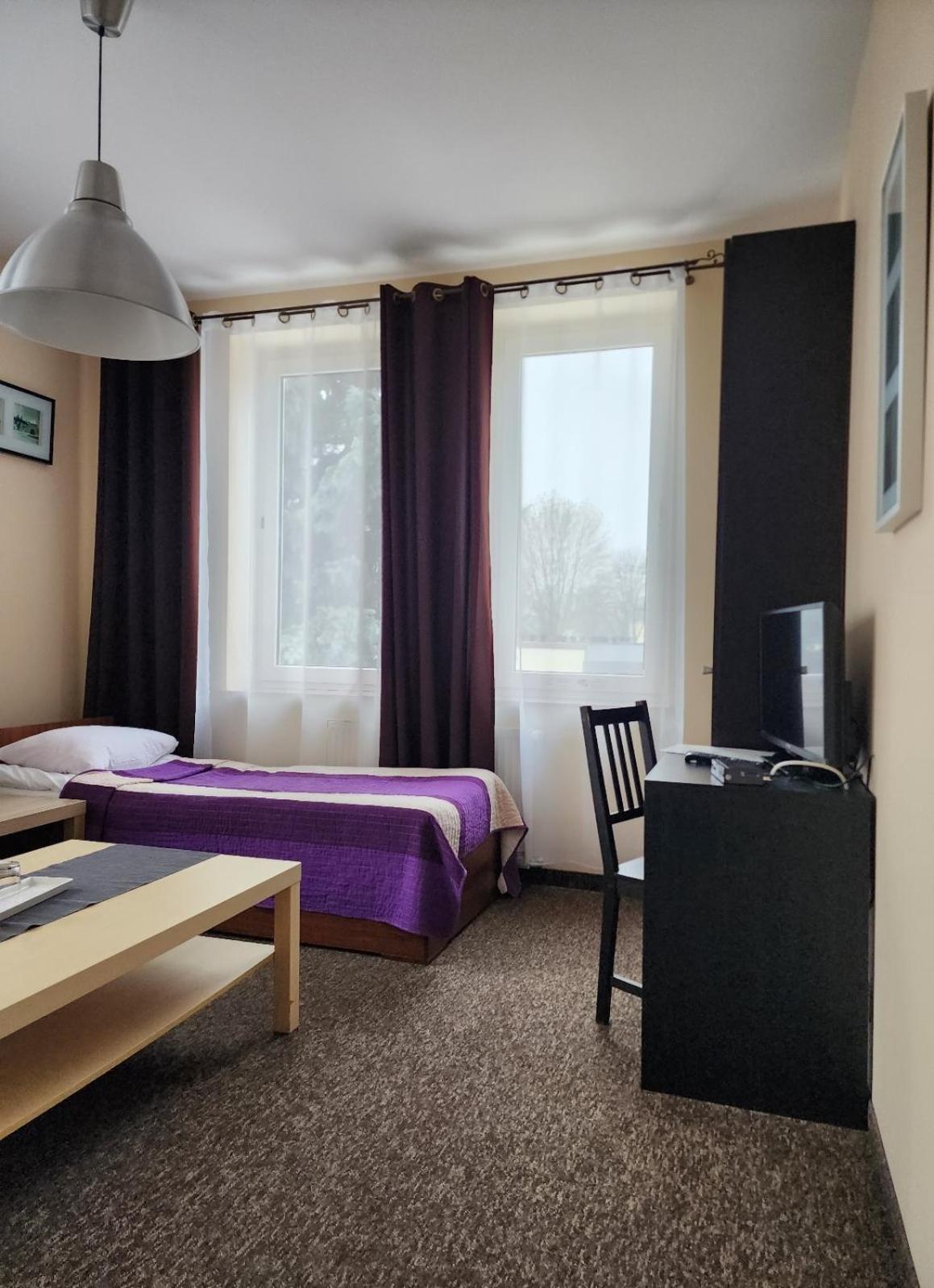 Hostel Zamosc - Pokoje Goscinne - Bezplatny Parking Exteriér fotografie