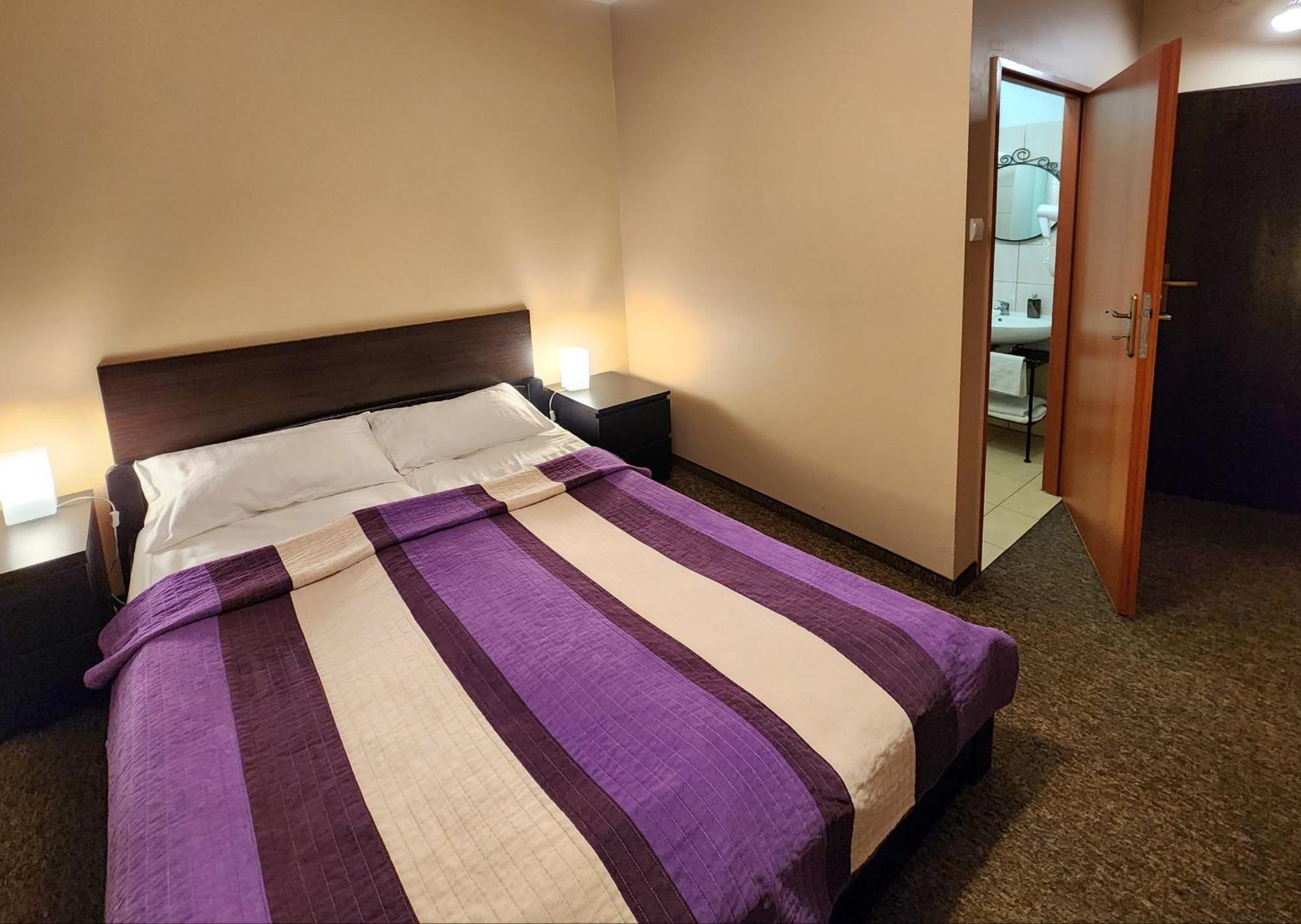 Hostel Zamosc - Pokoje Goscinne - Bezplatny Parking Exteriér fotografie